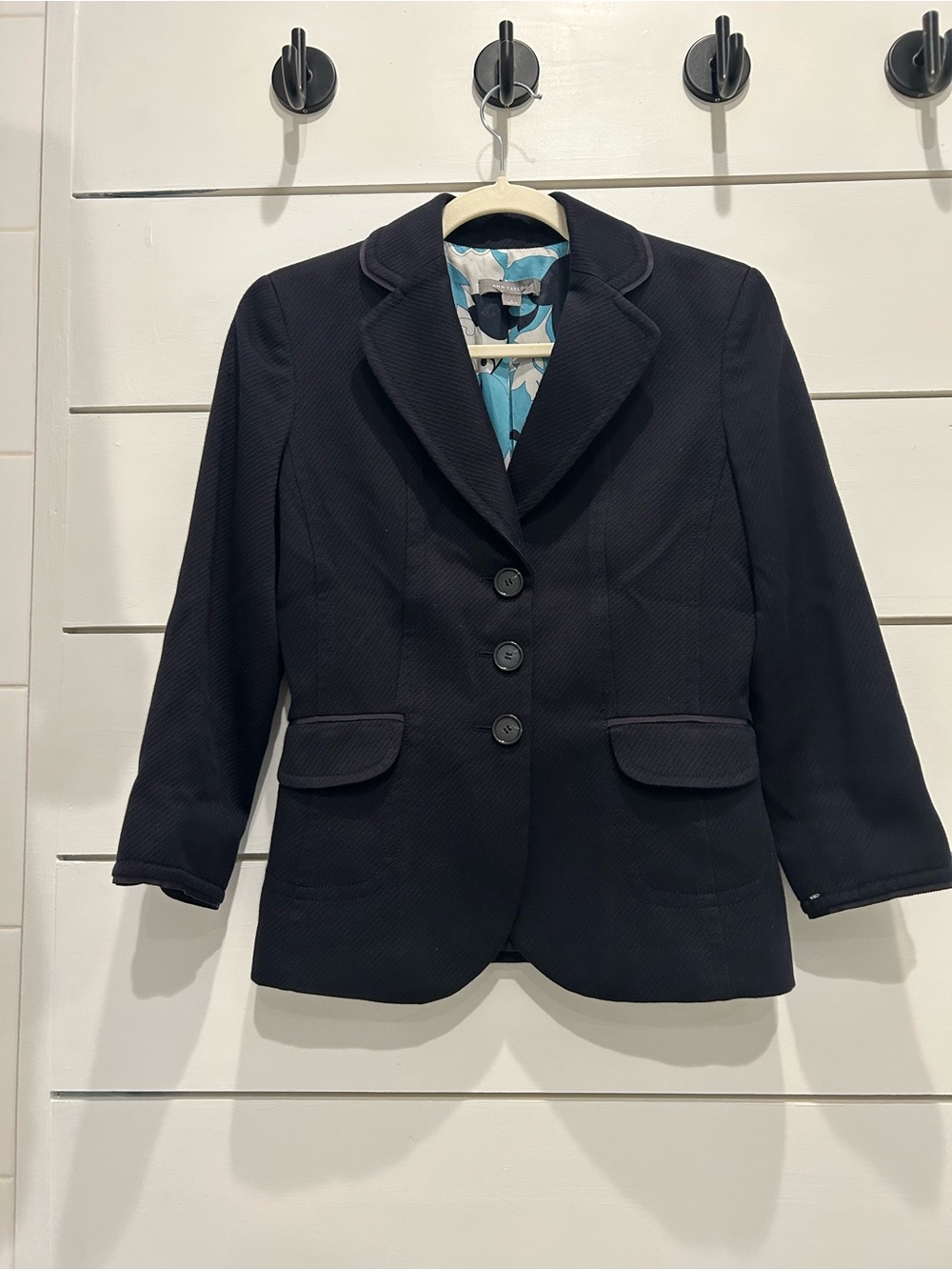 Ann Taylor 3-Button Tailored Blazer Women’s Size 2 Dark Navy w/ Floral  Lining